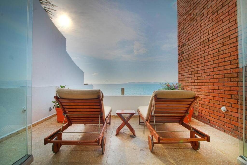 Two-Story Beachfront Oasis Puerto Vallarta Exterior photo