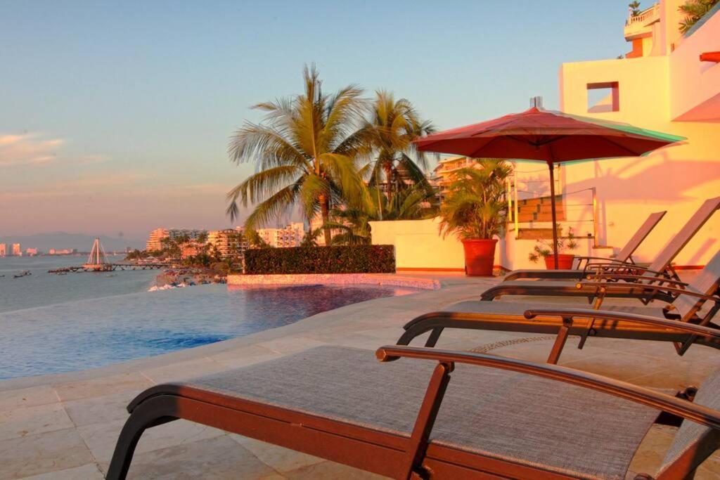Two-Story Beachfront Oasis Puerto Vallarta Exterior photo