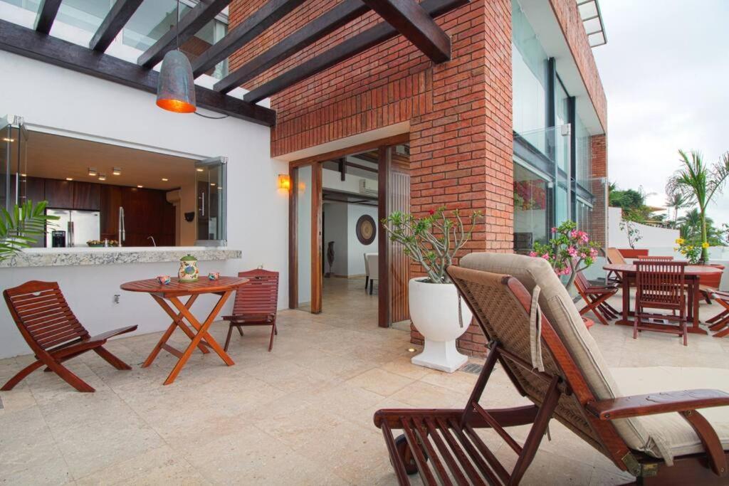Two-Story Beachfront Oasis Puerto Vallarta Exterior photo