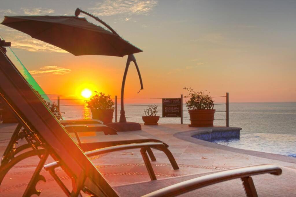 Two-Story Beachfront Oasis Puerto Vallarta Exterior photo