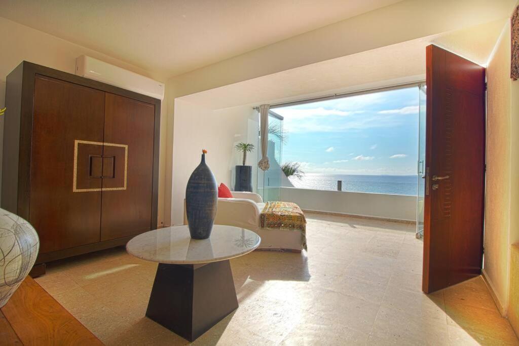 Two-Story Beachfront Oasis Puerto Vallarta Exterior photo
